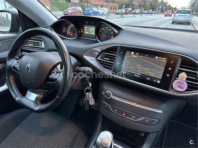 Usado Peugeot 308 Style 130 CV (95 kW) 2018 Negro Berlina