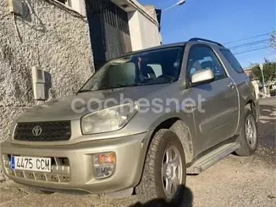 Usado Toyota RAV4 Luna 150 CV (110 kW) 2002 Beige SUV