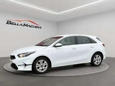 Usado Kia Ceed 101 CV (74 kW) 2022 Blanco Utilitario