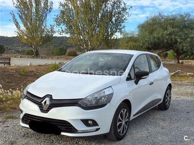 Begagnad Renault Clio IV Life 75 HK (55 kW) 2017 Vit Sedan