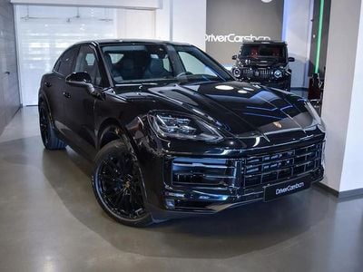 Käytetty Porsche Cayenne 470 HP (345 kW) 2025 Musta Katumaasturi