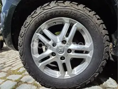 Usado Toyota Land Cruiser 286 CV (210 kW) 2008 Verde SUV