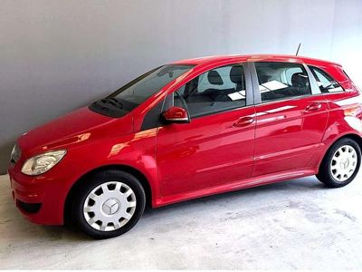 Mercedes B180