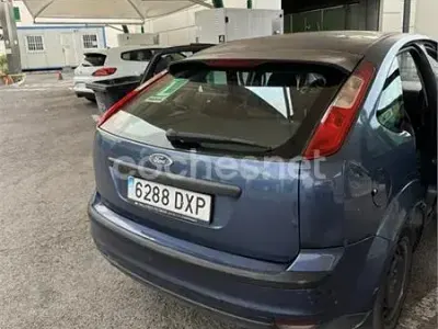 Usado Ford Focus Trend 100 CV (73 kW) 2006 Azul Berlina