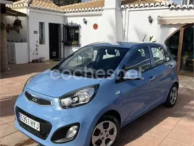 Usado Kia Picanto 66 CV (48 kW) 2014 Azul Utilitario
