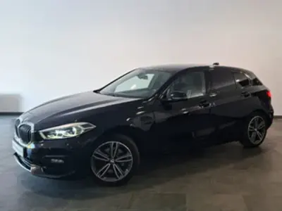 Usado BMW 118 Comfort Edition 150 CV (110 kW) 2019 Negro Berlina