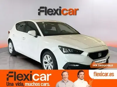 Usado Seat Leon Reference 115 CV (84 kW) 2022 Blanco Berlina