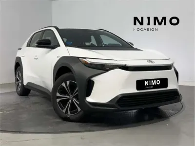 Usado Toyota bZ4X Advance 150 kW (204 CV) 2024 Rojo emoción SUV