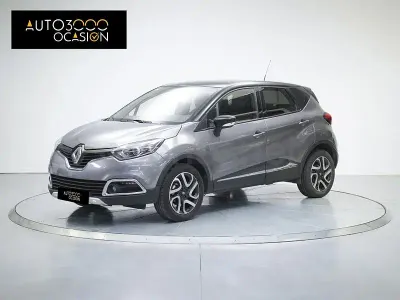 Usado Renault Captur Zen 90 CV (66 kW) 2015 Negro SUV