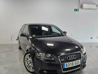 Usado Audi A3 Attraction 140 CV (102 kW) 2009 Gris / plata Utilitario
