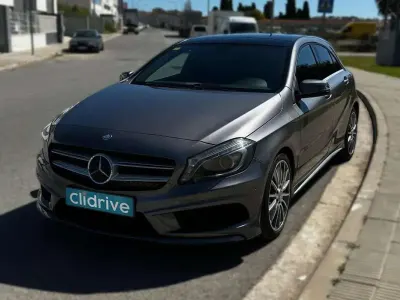 Usado Mercedes A200 AMG line 156 CV (114 kW) 2015 Gris Utilitario