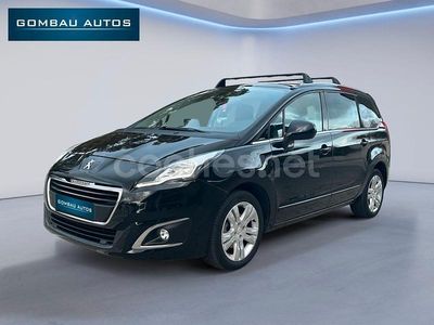 Usado Peugeot 5008 Allure 120 CV (88 kW) 2015 Negro Monovolumen