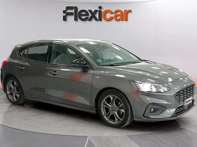 Usado Ford Focus ST-Line 125 CV (91 kW) 2019 Gris Utilitario