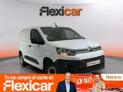 Usado Citroën Berlingo 102 CV (75 kW) 2024 Blanco Monovolumen
