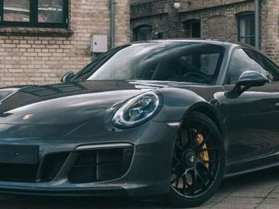Porsche 911 Carrera GTS