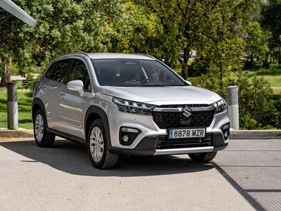 Gris Usado 2025 Suzuki SX4 S-Cross SUV | 28.100 € (Un poco caro)