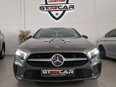 Usado Mercedes A180 109 CV (80 kW) 2018 Gris / plata Berlina