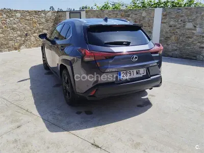 Usado Lexus UX 184 CV (135 kW) 2023 Azul SUV