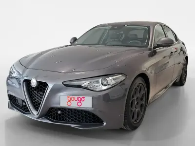 Usado Alfa Romeo Giulia Super 160 CV (117 kW) 2020 Gris / plata Berlina