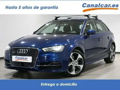 Usado Audi A3 Sportback e-tron Ambition 204 CV (150 kW) 2015 Azul Utilitario