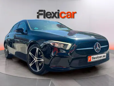 Usado Mercedes A180 116 CV (85 kW) 2019 Negro Berlina