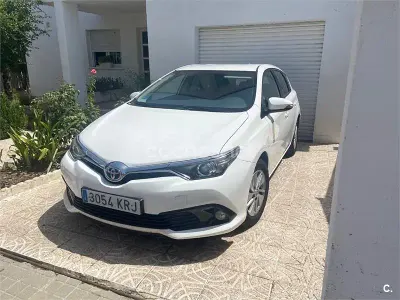 Usado Toyota Auris Hybrid