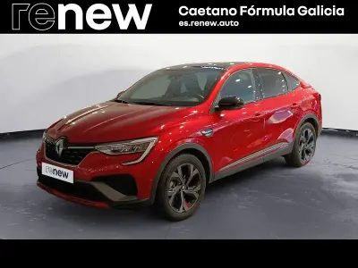 Usado Renault Arkana R.S. 94 CV (69 kW) 2022 Rojo SUV