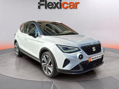 Usado Seat Arona FR 110 CV (80 kW) 2024 Gris SUV