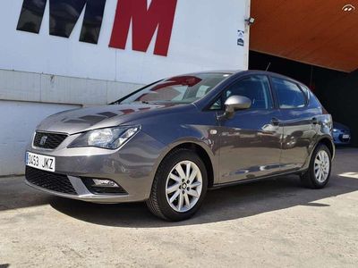 Usado Seat Ibiza Style 90 CV (66 kW) 2015 Gris Utilitario