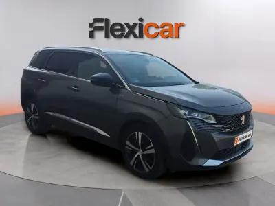 Usado Peugeot 5008 GT 131 CV (96 kW) 2021 Gris SUV