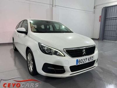 Usado Peugeot 308 SW Business-Line 131 CV (96 kW) 2018 Blanco Familiar