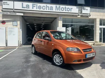 Usado Chevrolet Kalos SE 72 CV (52 kW) 2006 Naranja Berlina