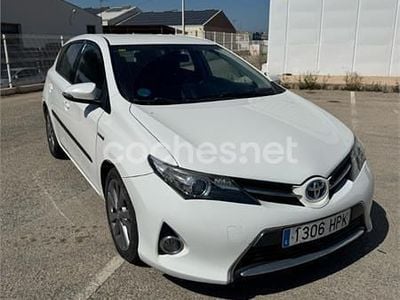 Toyota Auris Hybrid
