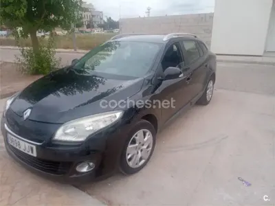 Usado Renault Mégane GrandTour Bose Edition 110 CV (80 kW) 2015 Negro Familiar