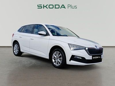 Usado Skoda Scala Ambition 110 CV (80 kW) 2021 Blanco Utilitario