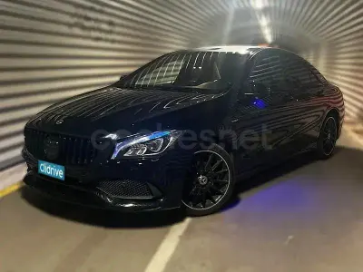 Usado Mercedes CLA180 122 CV (89 kW) 2018 Negro Coupe