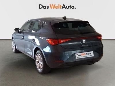 Usado Seat Leon Style 116 CV (85 kW) 2025 Gris