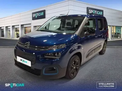 Usado Citroën Berlingo Shine 100 kW (137 CV) 2023 Azul Monovolumen