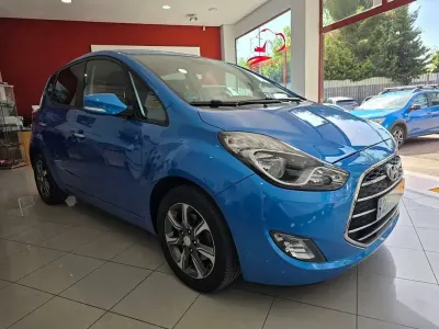 Usado Hyundai ix20 116 CV (85 kW) 2017 Azul Utilitario