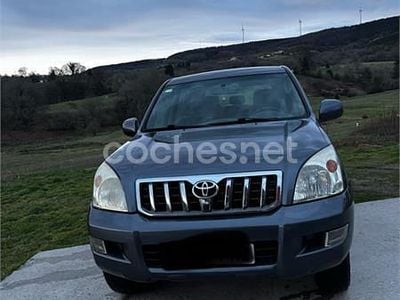Begagnad Toyota Land Cruiser 166 HK (122 kW) 2007 Grå SUV