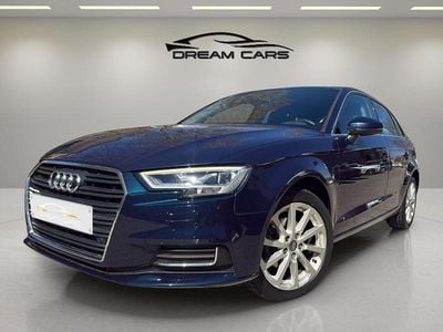 Usado Audi A3 Design 150 HP (110 kW) 2019 Azul Sedan