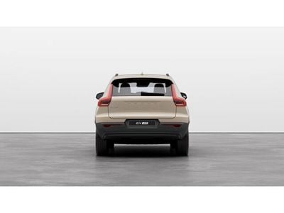Usado Volvo EX40 Ultra 185 kW (252 CV) 2024 Gris SUV