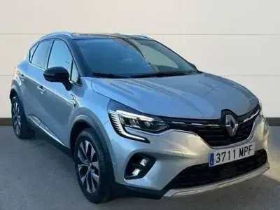 Usado Renault Captur Techno 90 CV (66 kW) 2024 Gris SUV