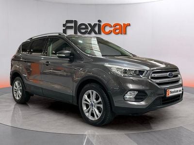 Usado Ford Kuga Trend+ 150 CV (110 kW) 2018 Gris SUV
