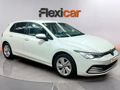 Usado VW Golf VIII 116 CV (85 kW) 2022 Blanco Berlina