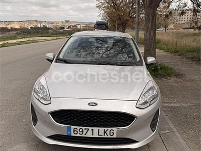 Usado Ford Fiesta Limited 75 CV (55 kW) 2020 Gris / plata Utilitario