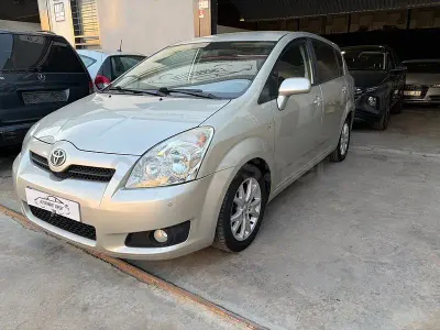 Używany Toyota Corolla Verso Sol 136 KM (100 kW) 2009 Szary Minivan
