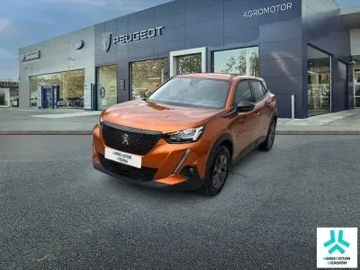 Usado Peugeot 2008 Active 100 CV (73 kW) 2022 Naranja SUV