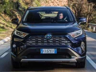 Usado Toyota RAV4 Hybrid Advance 306 CV (225 kW) 2023 Negro cosmo SUV