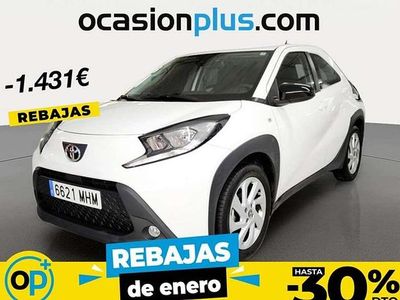 Blanco Usado 2023 Toyota Aygo Play Utilitario | 14.319 € (Precio justo)